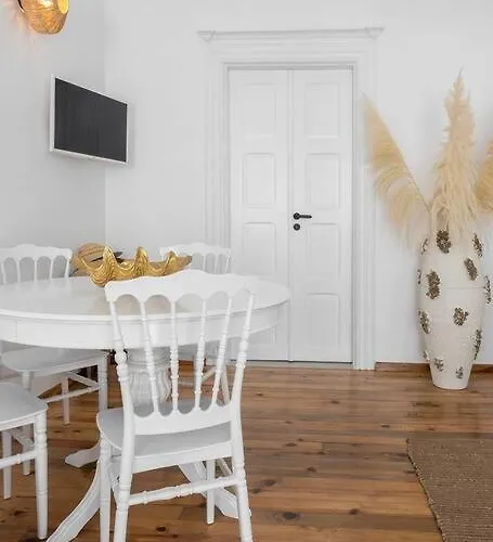 Mykonos Be Chic Luxury Mansion *